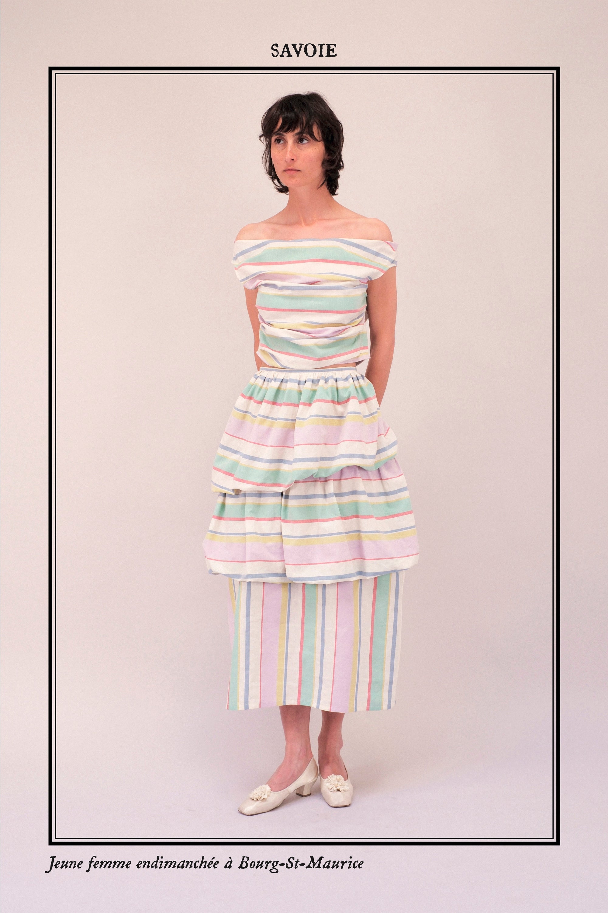 Savoie - Jeune femme endimanchée à Bourg-St-Maurice