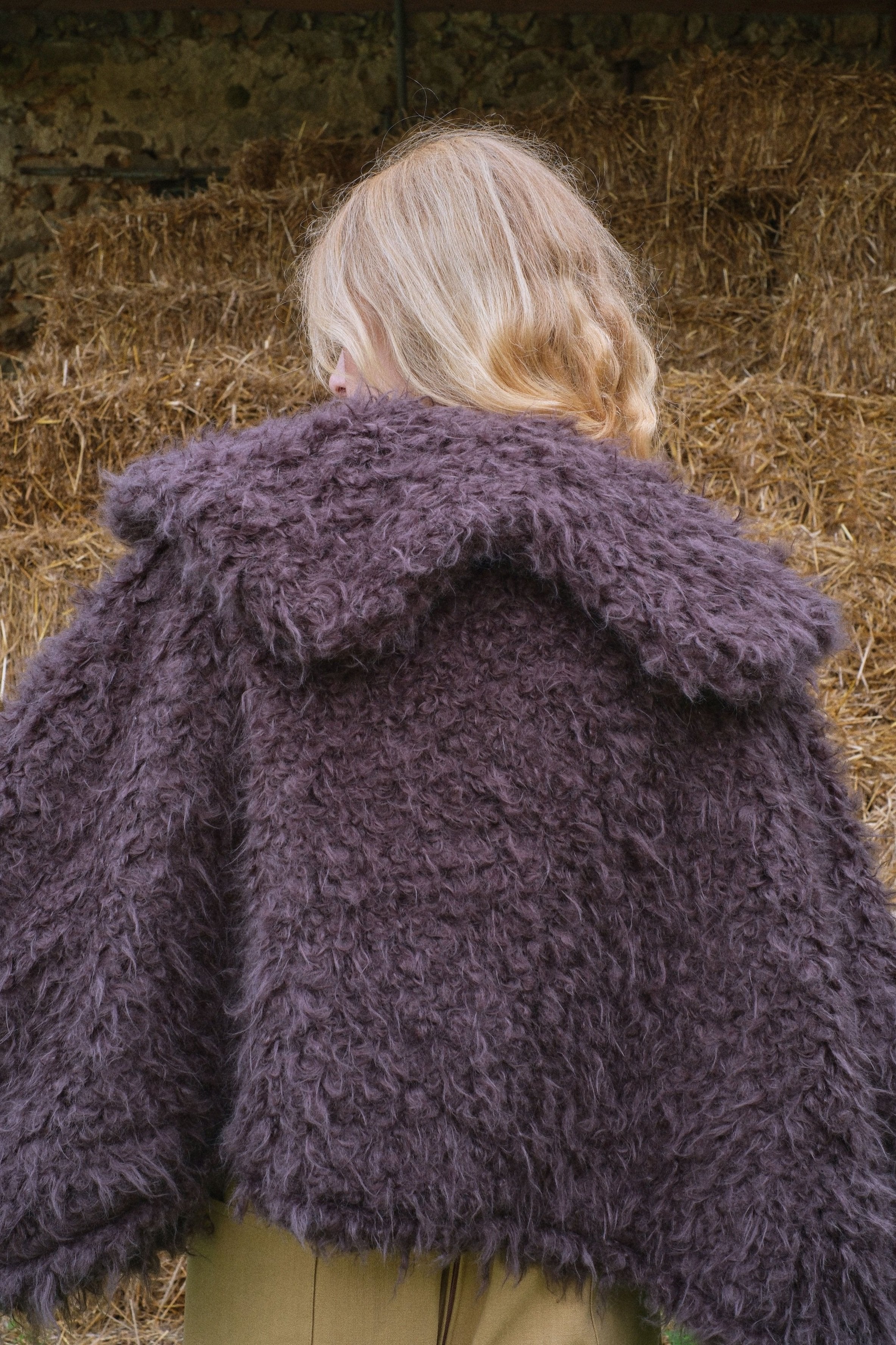 Mandlie Mini Cape, faux fur - Bourgine