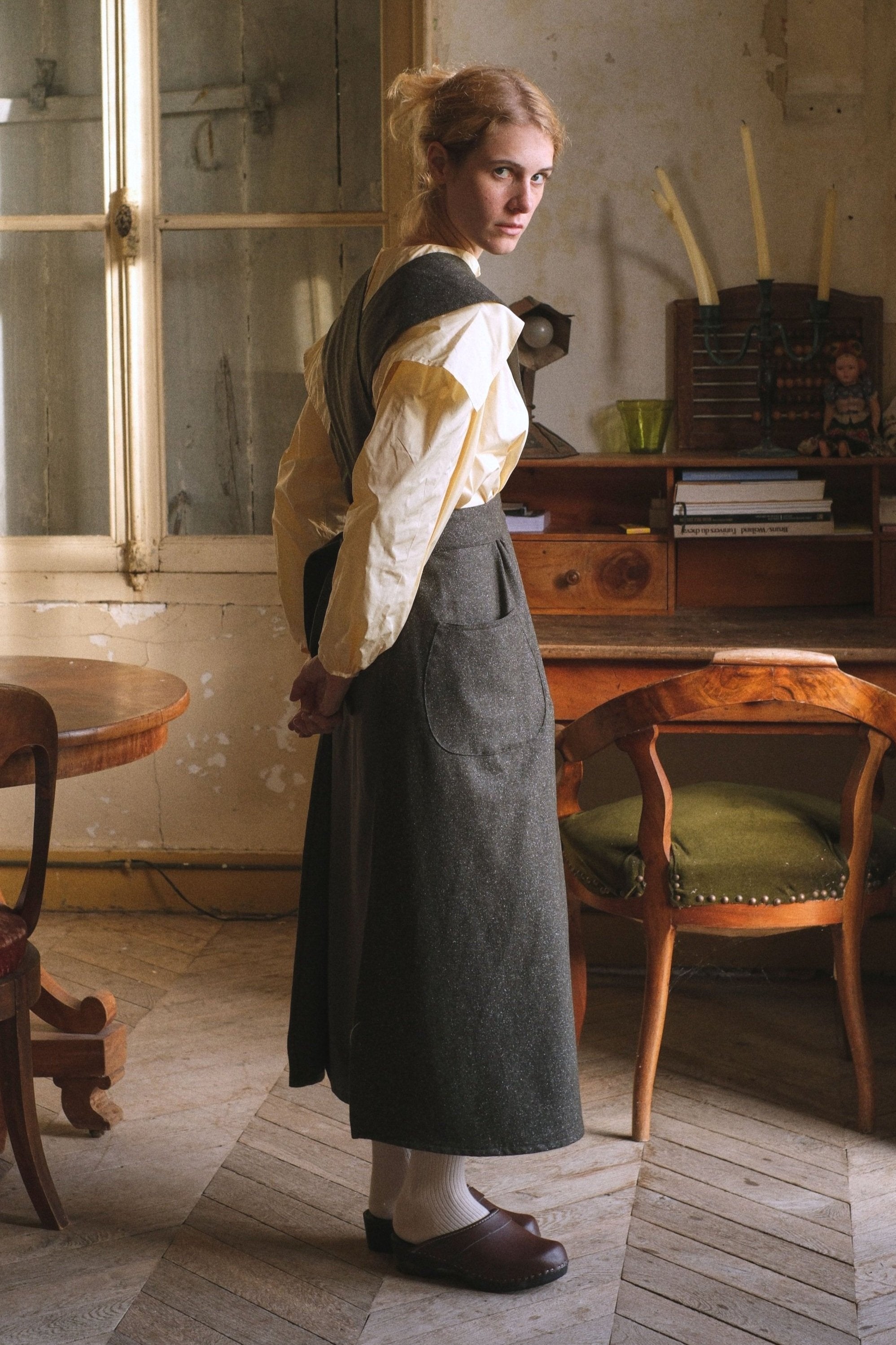 Robe Alcott, wool - Bourgine